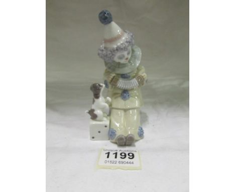 A Lladro clown with puppy
Condition
No damage