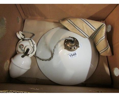A rise and fall ceiling light