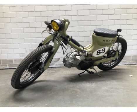 A very nice and unique 125cc Honda C70 Custom from 1983 originally made for racing purpose. This Honda is in excellent condit