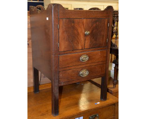 Ω A George III mahogany and ebony inlaid night commode, circa 1800, 78cm high, 51cm wide Provenance: Removed from an Oxfordsh