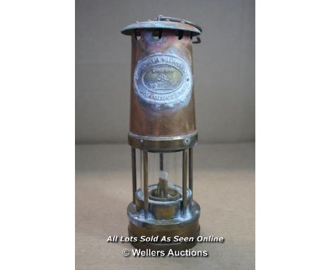 *E. THOMAS WILLIAMS MINERS LAMP, BRASS &amp; COPPER [LQD188]