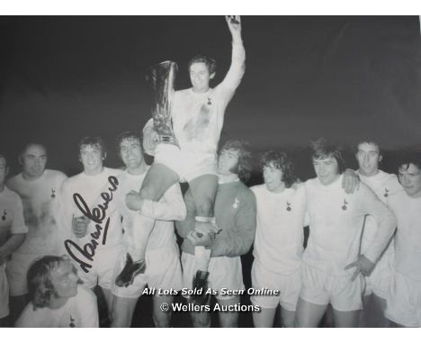 MARTIN PETERS TOTTENHAM 11 X 8 , TOTTENHAM HOTSPUR, AFTAL AND UACC CERTIFIED 10 X 8 PHOTO / SIGNED  
