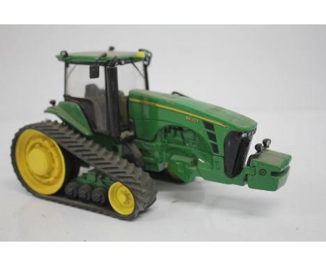 JOHN DEER 8430T TRACTOR MODEL 10CM HIGH