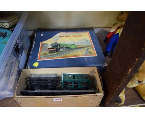 A Meccano O gauge train set, to include LNER 460 engine; together with other Hornby O gauge items. 