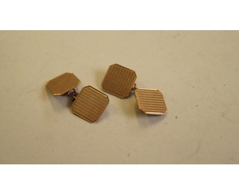 A pair of 9ct gold engine turned cufflinks, 3.5g.