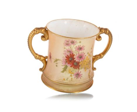 ROYAL WORCESTER BLUSH IVORY LOVING CUP, LATE 19TH / EARLY 20TH CENTURY hand painted with flowers and foliage, printed marks t