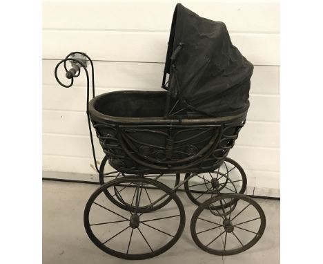 Vintage Victorian style 4-wheeled Dolls Pram.