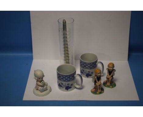 TWO SPODE MUGS, TWO WADE FIGURES AND AN IKEA VAS/LJUSSTAKE
