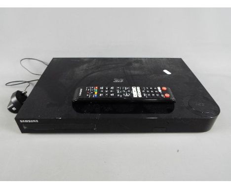 A Samsung 3D Blu-Ray recorder.
