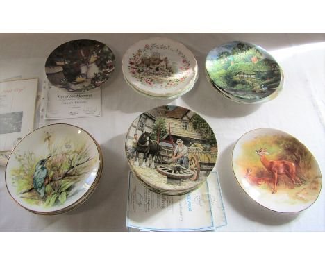 Selection of collectors plates inc Coalport, Wedgwood, Royal Albert, Royal Worcester and Royal Grafton
