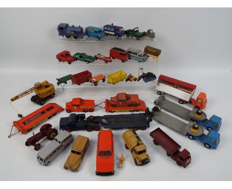 Dinky Toys - Corgi - Matchbox - Others - An unboxed group of diecast model vehicles. Lot includes Dinky Toys #915 AEC Articul