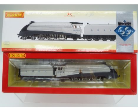 Hornby Silver Jubilee Collection - an OO gauge model 4-6-2 locomotive and tender, 'Quicksilver' running no 2510, label on box