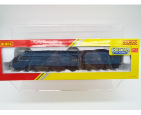 Hornby - an OO gauge model 4-6-2 locomotive and tender, label on box indicates DCC fitted, digital Sound (unchecked) 'Gadwall