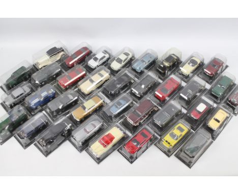 Del Prado - A gathering of 35 1:43 scale diecast model vehicles from the Del Prado 'Ultimate Car Collection' series. Lot incl