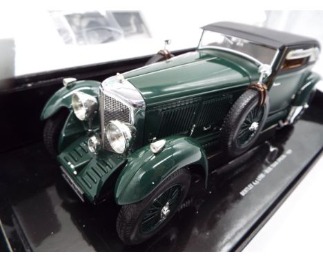 Minichamps - a 1:18 scale model Bentley 6.5 litre Blue Train Special 1930, housed in the original all-card box with polystyre