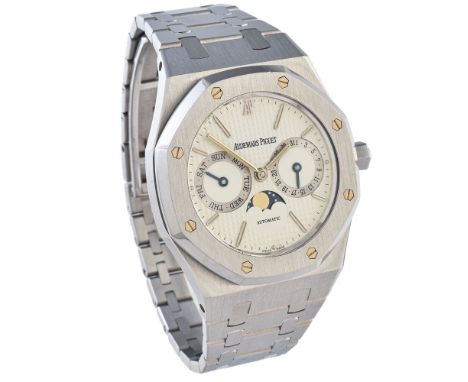 Audemars Piguet, Royal Oak, Ref. 25594.ST.OO.0789.ST.01, Stainless steel bracelet watch, no. 1589 D-60310, circa 2005   Movem