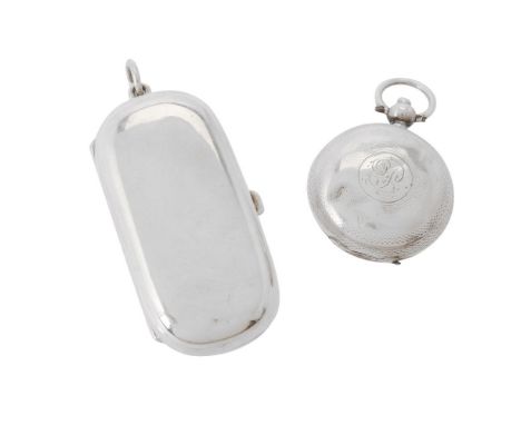 A silver oblong double sovereign case by Dennison Watch Case Co., Birmingham 1913, plain with a suspension ring, 5.7cm (2 1/4