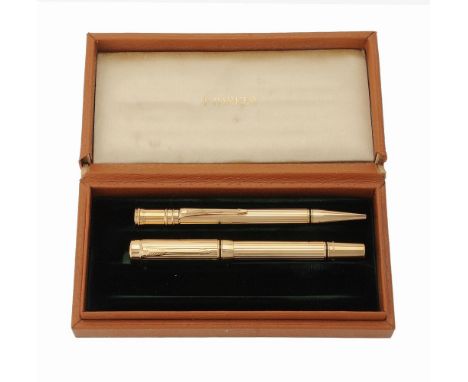 Parker, Duofold, a rare retail sample gilt metal fountain pen and ball point pen, the fountain pen cap with arrow clip, cap b
