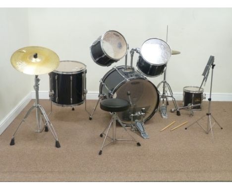 Pearl Export Series seven piece drum kit  Condition Report Lacking snare drum 