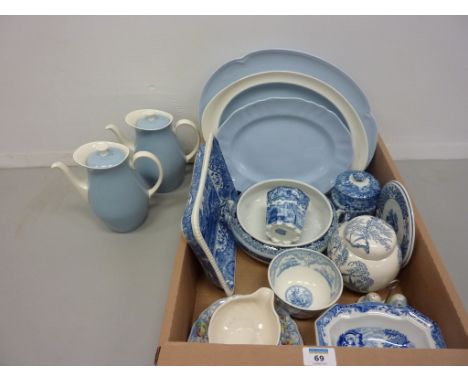 Spode Italian ceramics, Wedgwood 'Summer Sky' coffee pots,  Royal Doulton 'Pomeroy' sauce boat and other blue and white china