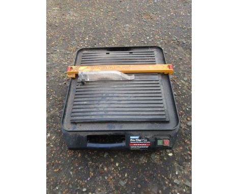 Plasplugs Pro-tiler plus Diamond wet wheel tile cutter from a house clearance&nbsp;