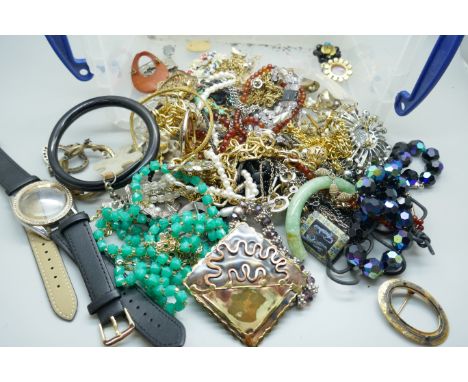 A collection of vintage costume jewellery 