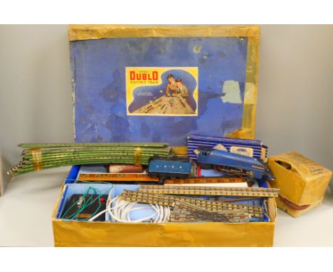 A vintage Hornby Dublo electric train set 