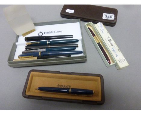 Group of vintage fountain pens to include Parker