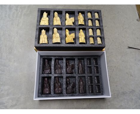 Boxed Studio Anne Carlton ' Isle of Lewis Chessmen ' Chess Set