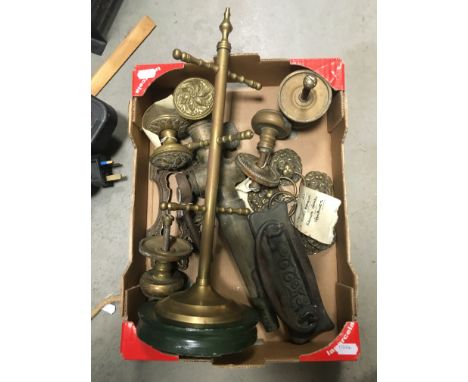 Tray of Various Brass Door Handles, Finger Plates, Lion Mask Ring Pulls, etc