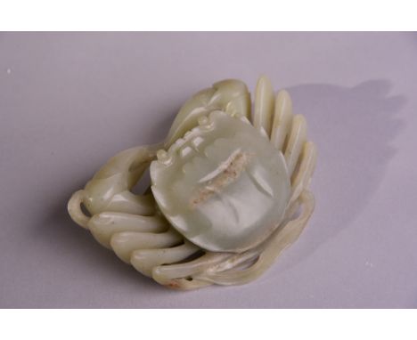 C18th/19th Chinese jade carving of a crab, 12.2cm wide
