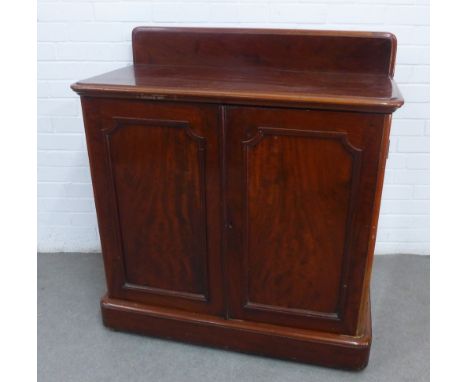 Victorian mahogany ledgeback chiffonier with two cupboard doors opening to reveal a set of four drawers and adjustable shelf,