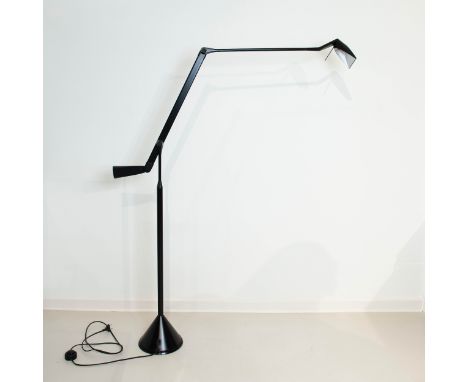 Stehlampe 'Zelig Terra', Entwurf von Walter MoniciLumina, Italien, Entwurf um 1990, Ende 20. Jh./Anfang 21. Jh., Metall und K