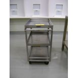 Trolley stainless steel (Carrito de servicio de acero inoxidable). Ubicacion: Villagran, GTO
