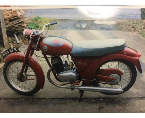 1960 James Comet 150 cc. Reg. no. 696 AFK. Frame no. CL15A-8077. Engine no. 15T 2361. The James was one of the most popular ‘