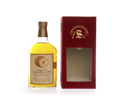 EDRADOUR 1976 SIGNATORY VINTAGE AGED 19 YEARSActive. Pitlochry, Perthshire.Distilled 24th May 1976, matured in cask no. 162. 