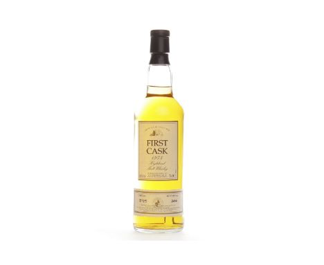 MACDUFF 1973 FIRST CASK 28 YEARS OLDActive. Banff, Aberdeenshire.Distilled 26th April 1973, matured in cask no. 3725. Bottled