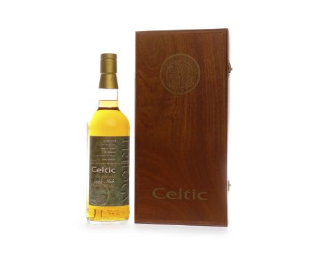 CELTIC TRILOGY 1969 AGED 32 YEARSSingle Malt Scotch Whisky. Bottled in 2001 to commemorate Celtic FC winning the 2000/01 dome