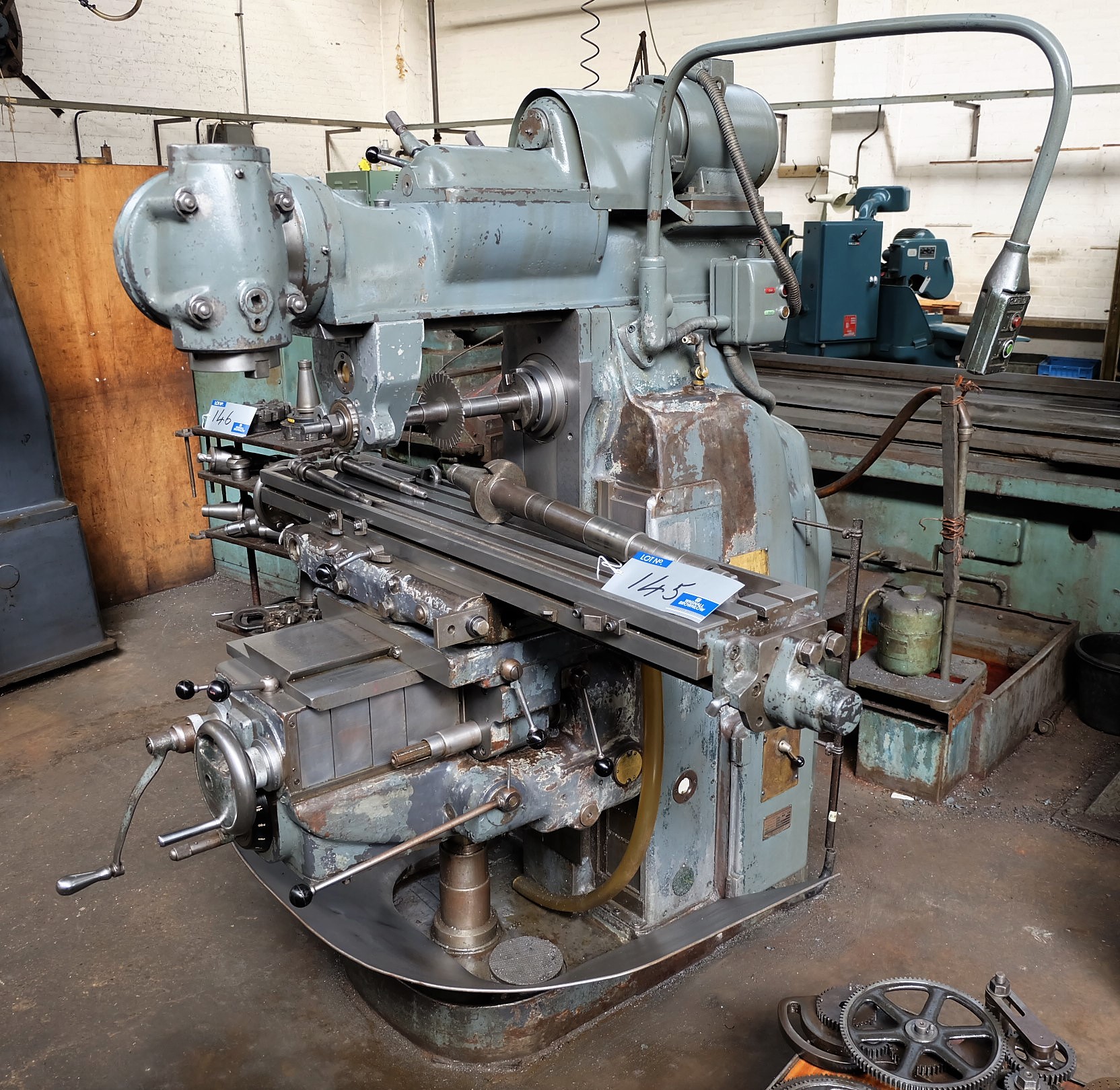 A Cincinnati 2M Fully Universal Horizontal Milling Machine (swivel table and head), 53in x 10in t