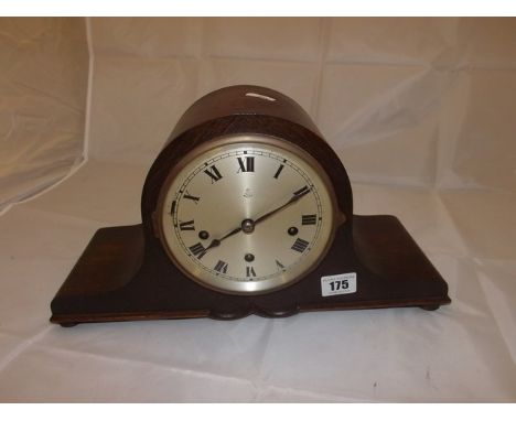 OAK CASED MANTEL CLOCK WESTMINSTER CHIME EST [£12- £25]
