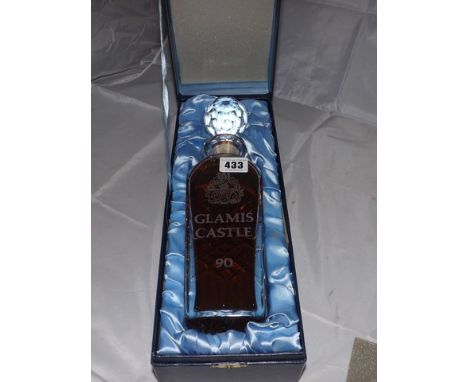 GLAMIS CASTLE 9OTH BIRTHDAY OF QUEEN MOTHER  CRYSTAL  DECANTER  40% ABV 75 CL EST [£60-£90]