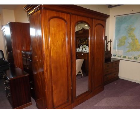 THREE DOOR VICTORIAN WARDROBE FITTED INTERIOR &amp; CENTRAL MIRROR EST [£ 80- £120]