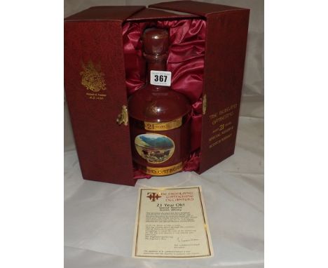 THE HIGHLAND GATHERING 21YR OLD BLENDED WHISKY IN A BOXED CERAMIC DECANTER BY LOMBARD SCOTCH EST [£80- £120]