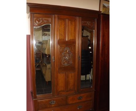 LARGE TWO DOOR WARDROBE EST[£60-£80]