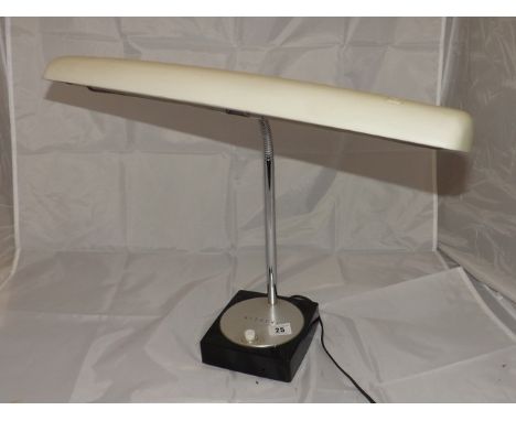 RETRO TABLE LAMP EST [£10- £20]