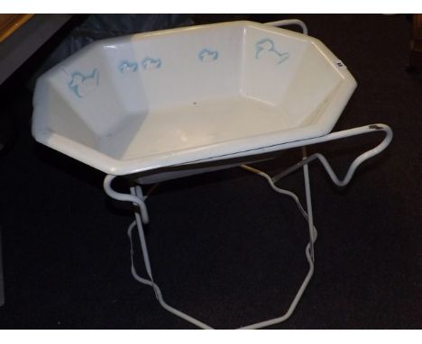MID CENTURY BABIES ENAMEL BATH EST [£5- £15]