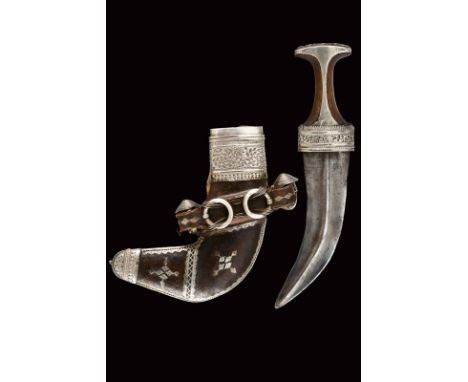 dating: End of 19th beginning of 20th Century provenance: Oman, Curved, double-edged blade, with a strongly ribbed at the cen