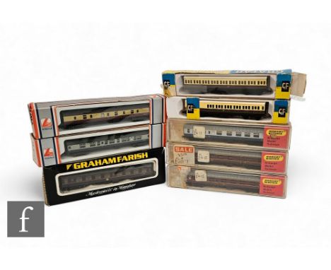 Eight N gauge passenger coaches by Graham Farish, Hornby Minitrix and Lima, all boxed. (8)  PLEASE VIEW CONDITION REPORT 