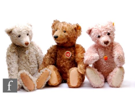 A Steiff 406041 1908 Replica, winter white curly mohair, limited edition 1643 of 7000, height 65cm, together with 000225 Clas