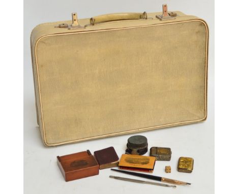 A group of collectors' items comprising a Mauchlineware nib case and a pocket watch holder, a dipping pen, button hook, minia